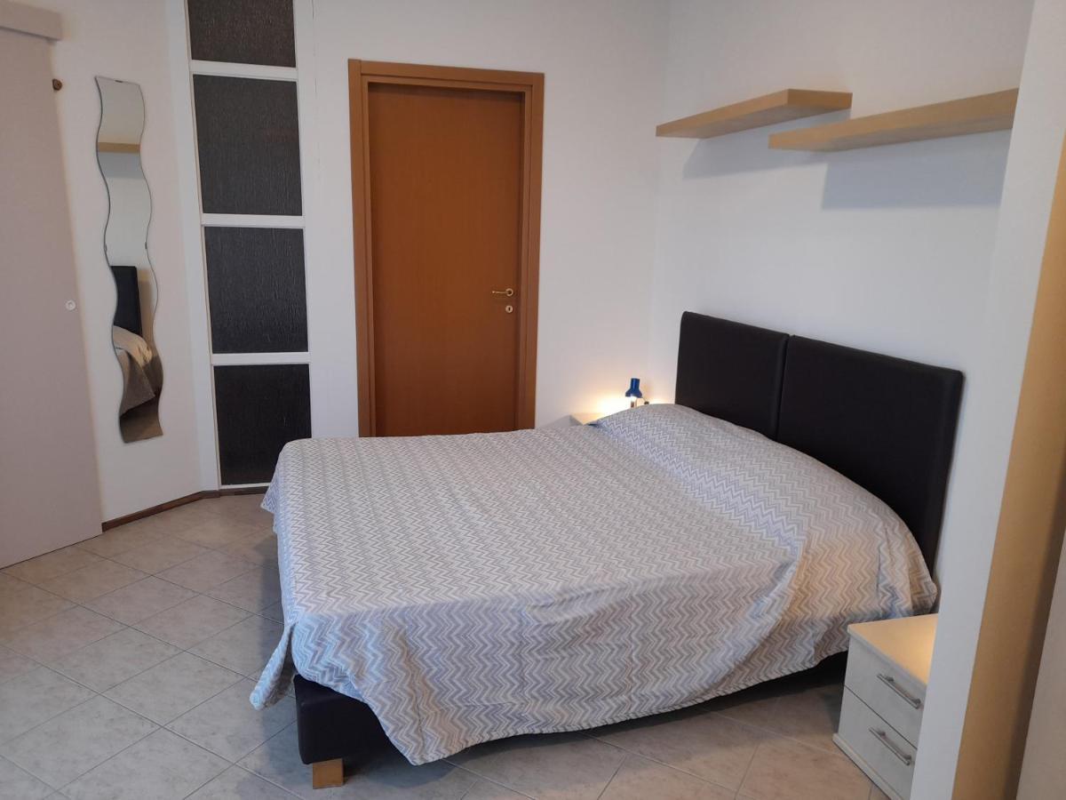 Fiera Levante Bologna Bagian luar foto