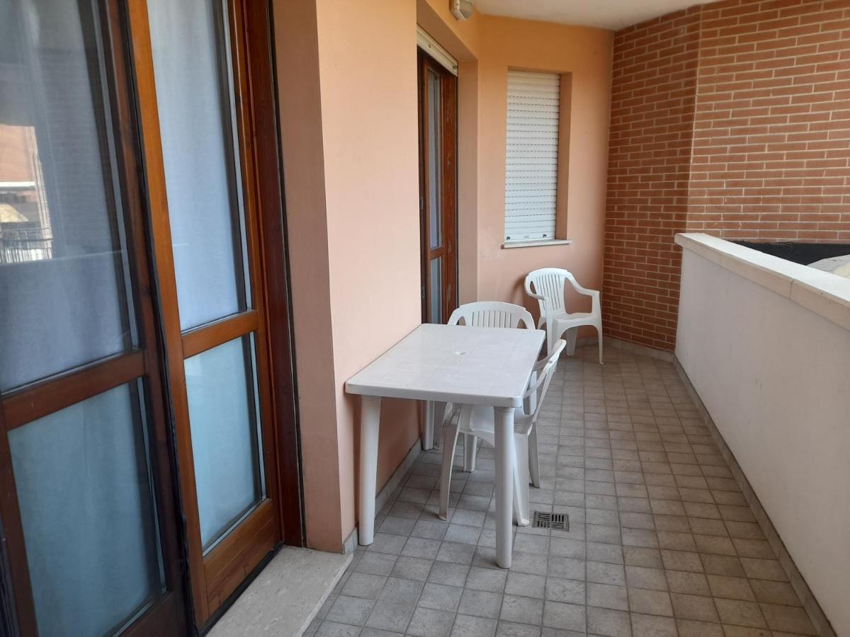Fiera Levante Bologna Bagian luar foto